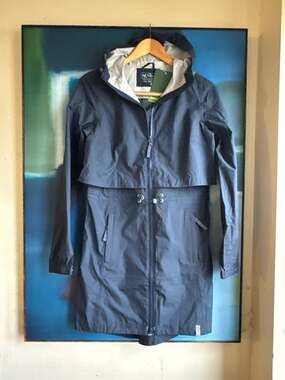 L.L.Bean Women's Meridian Rain Coat - Navy Blue